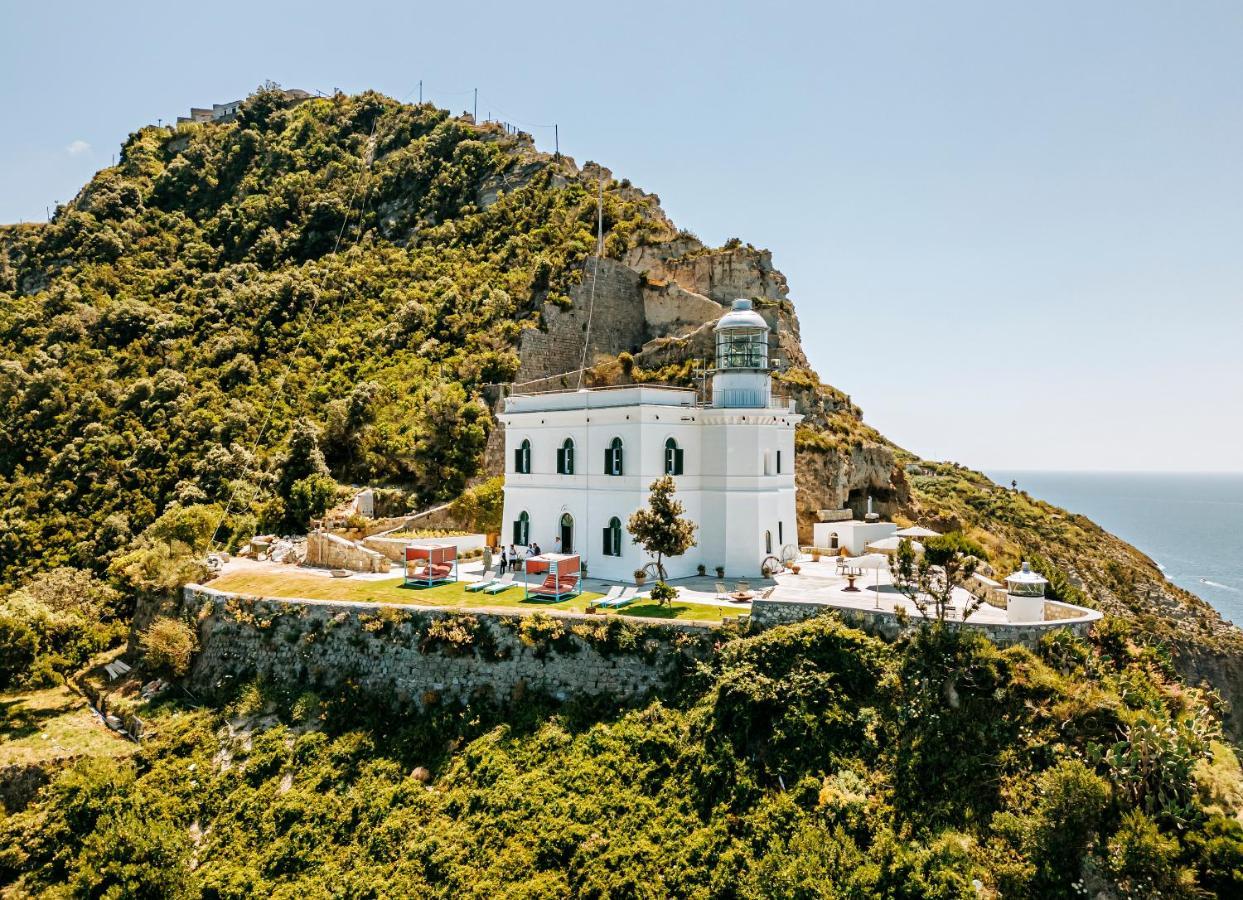 Faro Punta Imperatore Forio  Luaran gambar