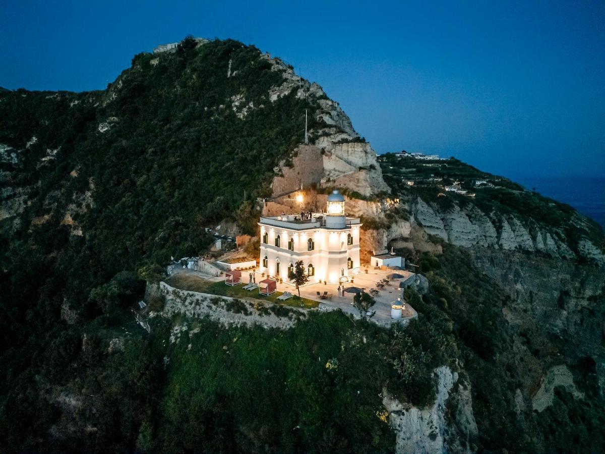 Faro Punta Imperatore Forio  Luaran gambar