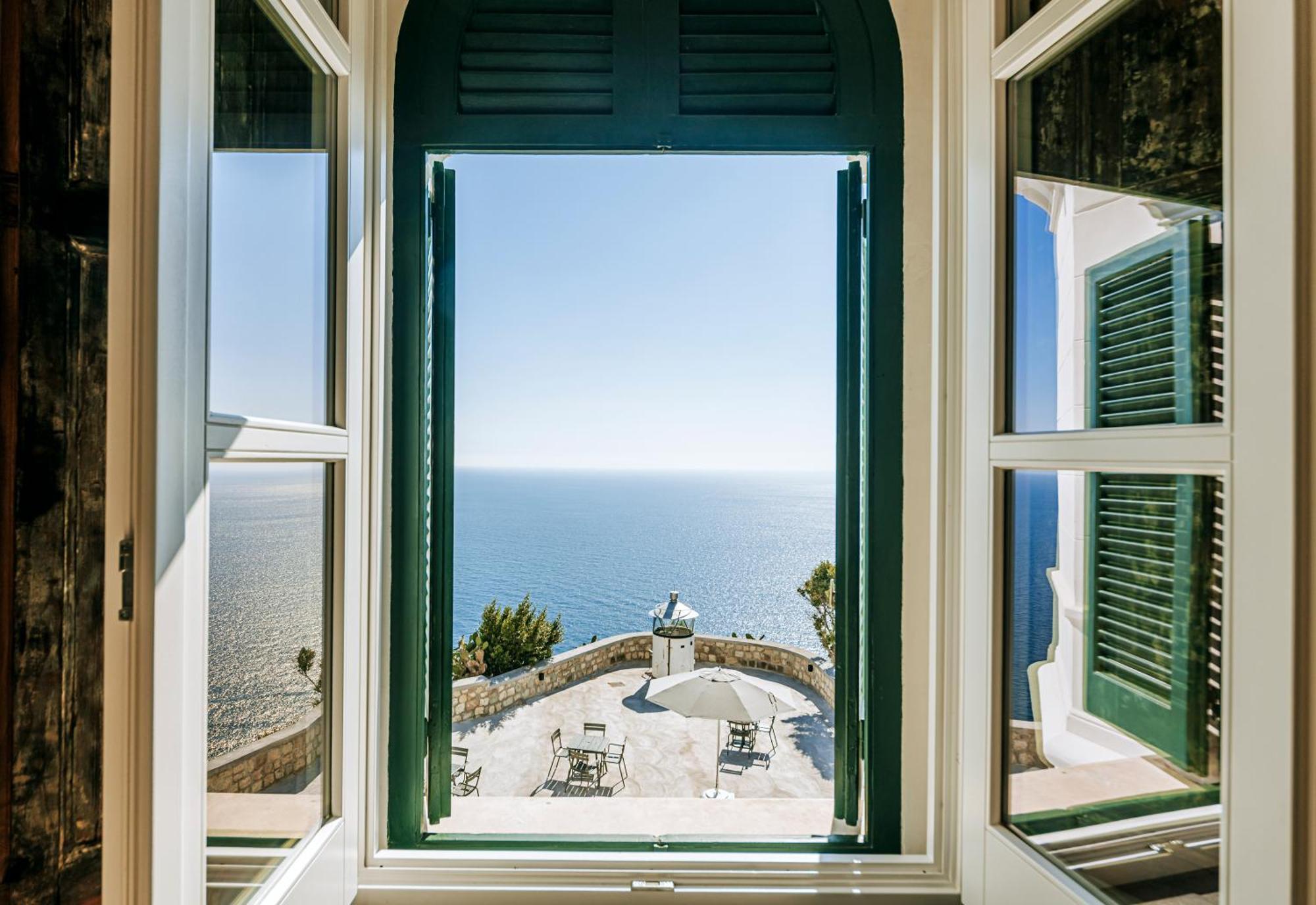 Faro Punta Imperatore Forio  Luaran gambar